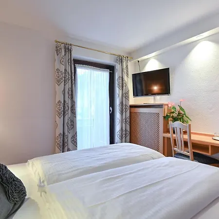 Alpenstuben 3*
