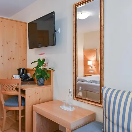 Hotel Alpenstuben 3*