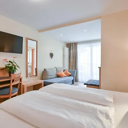 Alpenstuben Hotel 3*