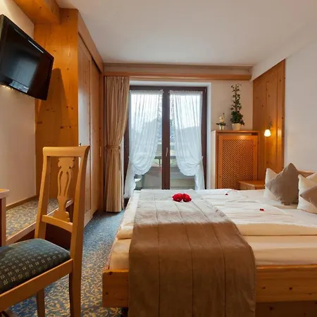 Hotel Alpenstuben 3*